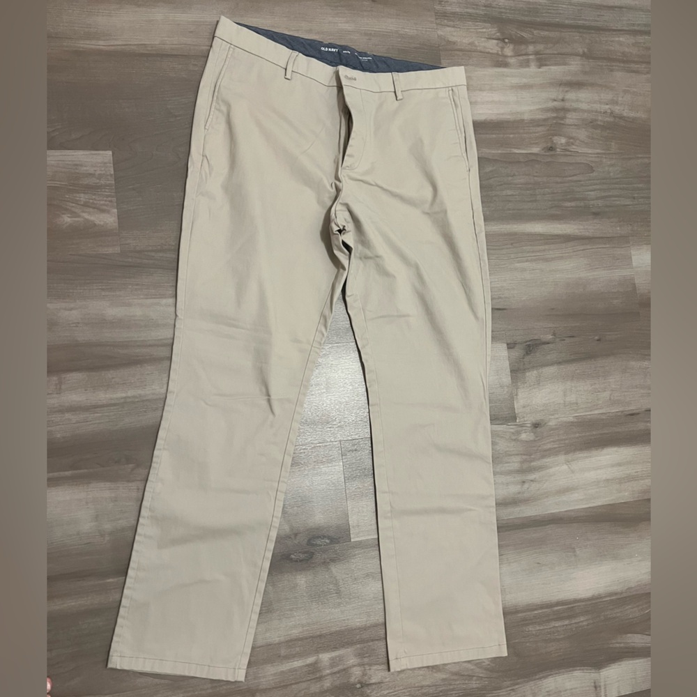 Old Navy Men's Khaki Chinos